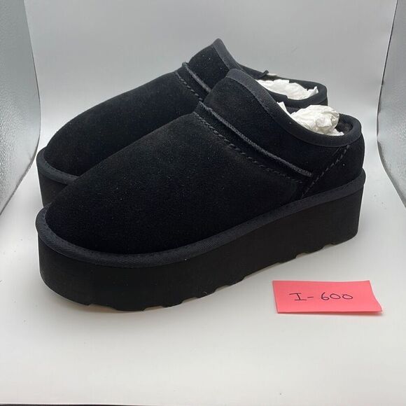 ❄️ CUSHIONAIRE Women's Genuine Suede Cozy Mule Platform SIZE 9 WIDE Black ❄️ - Picture 3 of 8
